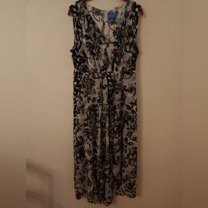 Simply Vera Vera Wang Black and White Maxi Sundress